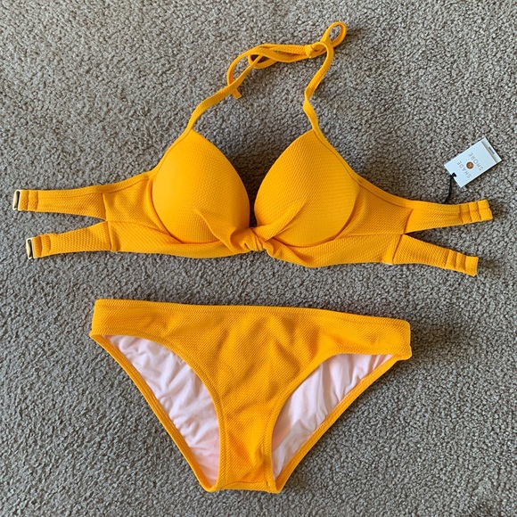 Shade & Shore Other - NWT! Sunflower Yellow Shade & Shore Bikini 🌻
